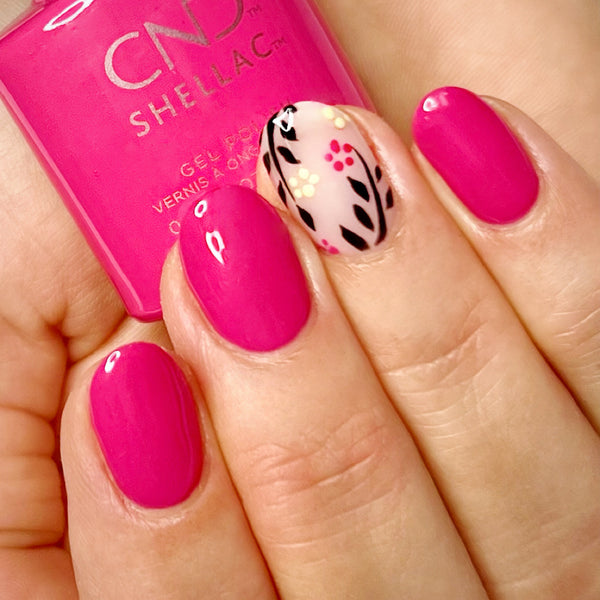 Deluxe Manicure